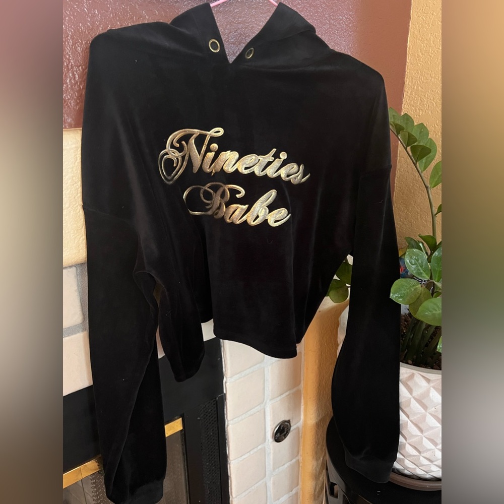 Forever 21 Crop Sweater (pull Over String Missing)
